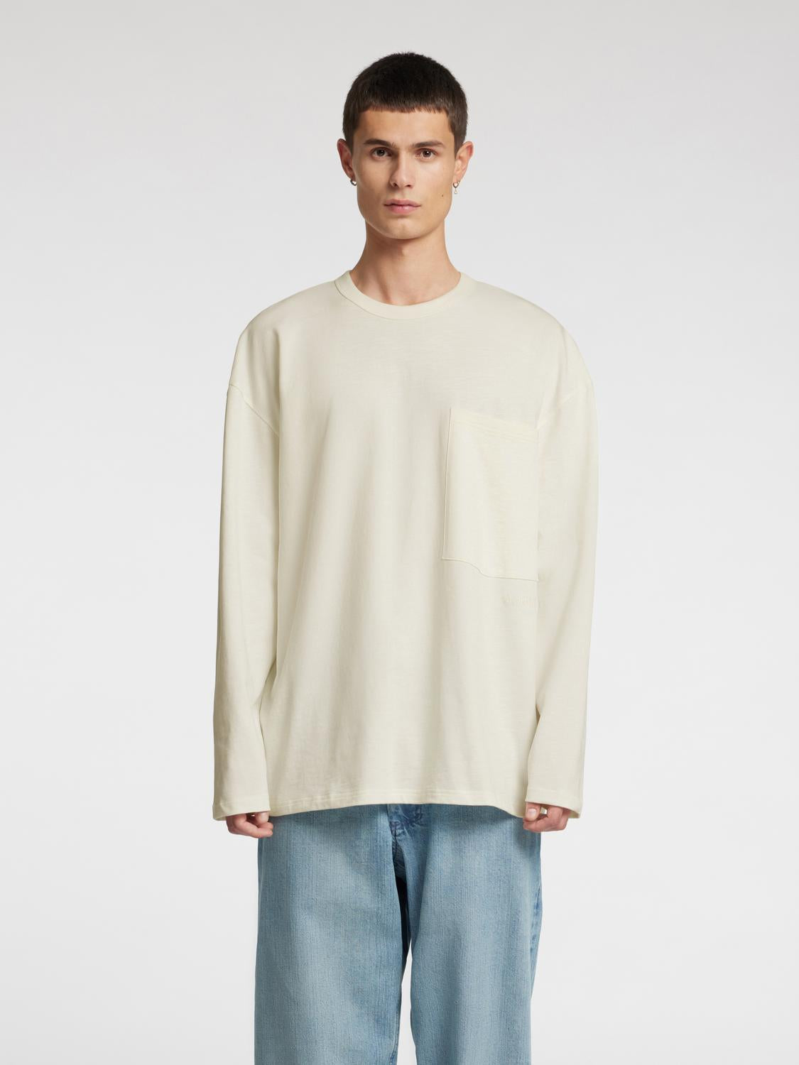 model_shot-front